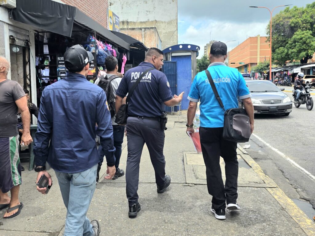 Despliegue de inspectores de la CONALOT, con el acompañamiento del IOBPAS Carabobo y la PNB en los centros de apuestas del municipio Valencia